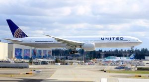 Aerolínea de EE UU  no deó viajar a pasajeras con leggins