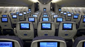 Aerolínea de EE UU  no deó viajar a pasajeras con leggins