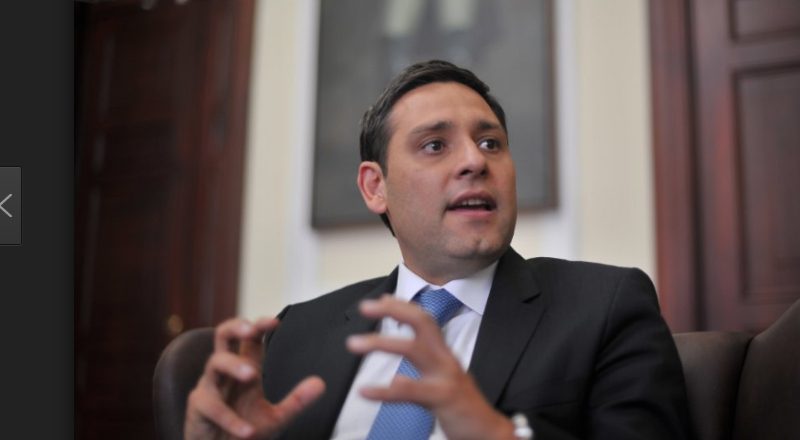 Líder del senado pide evaluar relación con Venezuela