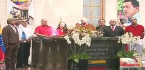 Pueblo chavista rinde honores a Hugo Chávez este miércoles