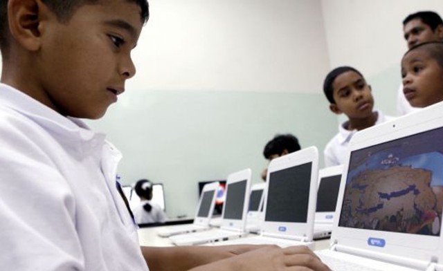 Universidades y liceos contaran con internet gratuito