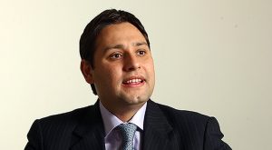 Lider del senado pider evaluar relacion con Venezuela