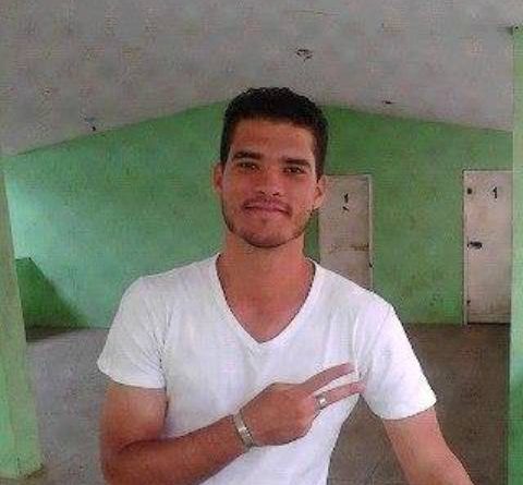 De varias puñaladas asesinan a joven vallepascuense