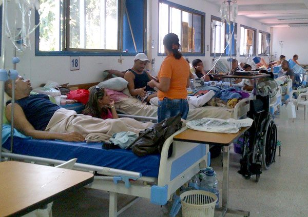 En Venezuela sistema de salud publico y privado están colapsados