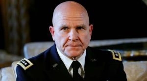 McMaster visita Kabul