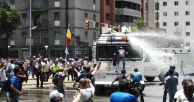 Enfrentamientos entre la GNB y oposición venezolana