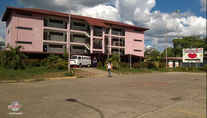 En Valle de La Pascua, estudiantes de medicina reclaman mejoras para su centro de estudio