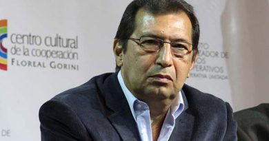 Adán Chávez es designado como secretario de la Comisión Presidencial para la Constituyente