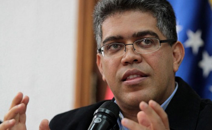 la comisión estará presidida por Elías Jaua, actual ministro de educación