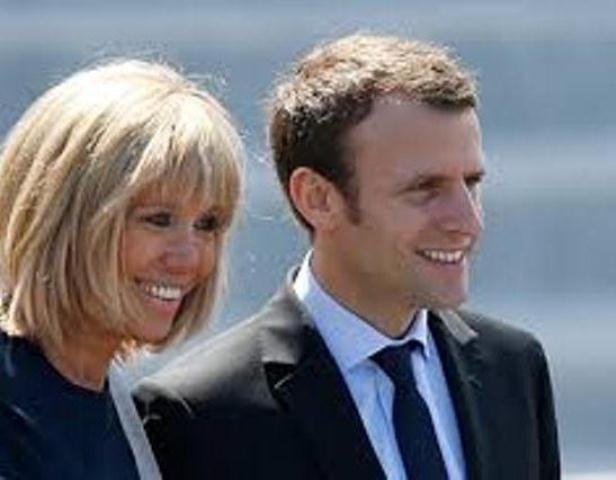 Un Emmanuel Macron de 16 años; quedó impactado al ver por vez primera a una Brigitte Trogneux de 39 años de edad