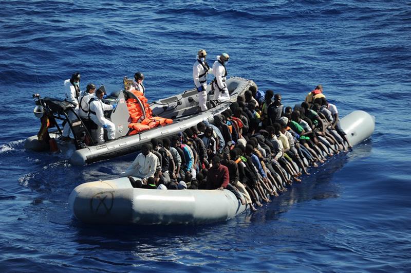 Rescatados 1.800 migrantes del Mediterráneo