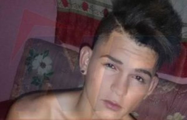 Joven pierde la vida al intentar robarse un carro