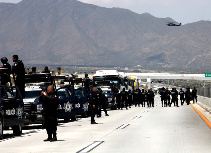 Comando armado atacó convoy en el que viajaban funcionarios de la PGR