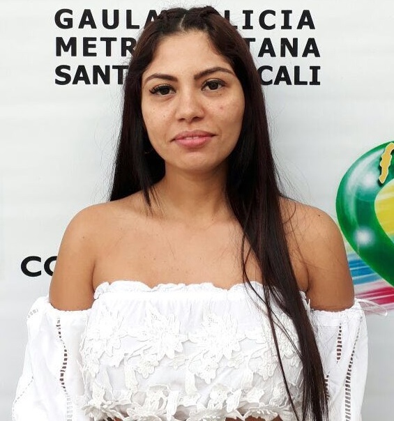 La modelo y presentadora de tv, abordó a los hombres antes señalados con la firme determinación de embaucarlos