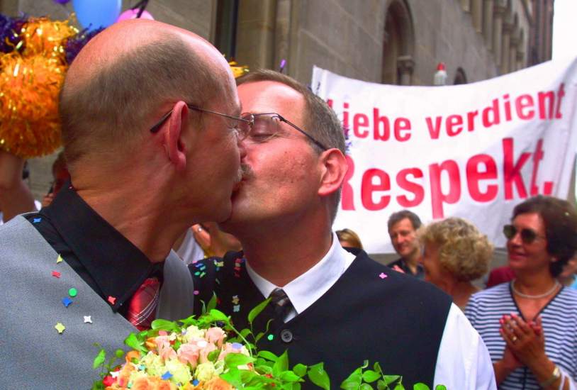 El Congreso extraordinario socialdemócratas ( SPD), había fijado con anterioridad, la legalización del matrimonio igualitario