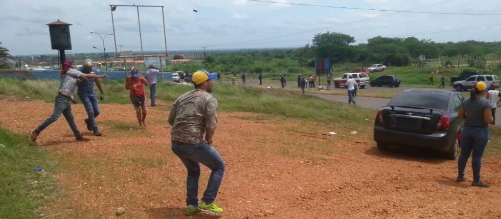 Doce personas detenidas fue el resultado de una manifestación pacifica que se efectuó en la salida hacia Chaguaramas