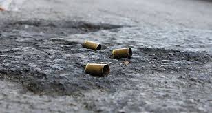 Utrera pertenecía a una banda delictiva implicada en varios asesinatos, particularmente de funcionarios policiales, robos, extorsiones y tráfico de drogas.