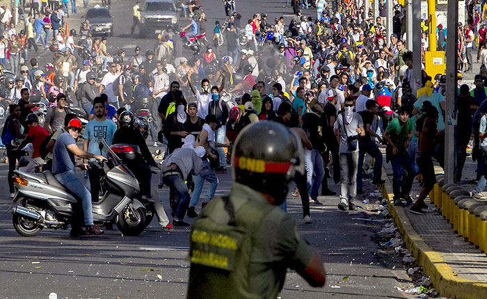 Asciende a 66 los caídos productos de las intensas protestas en Venezuela