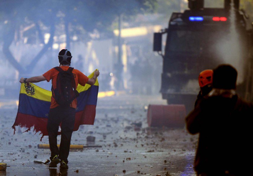 Algunos medios de comunicación manejan la cifra de 72 muertos;