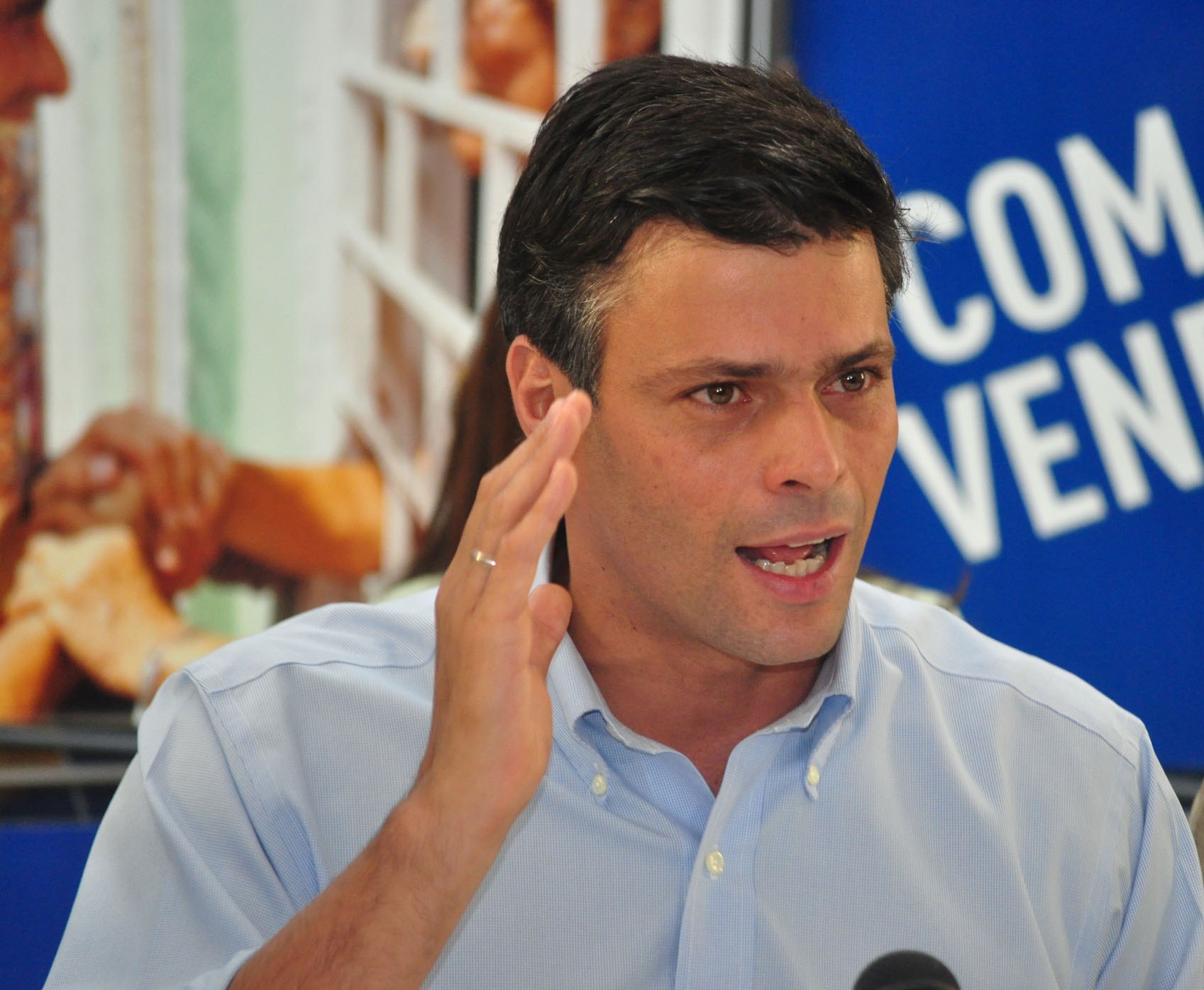 Dictan arresto domiciliario para Leopoldo López