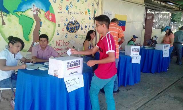 Oposición instaló veinte puntos de participación soberana en el plebiscito