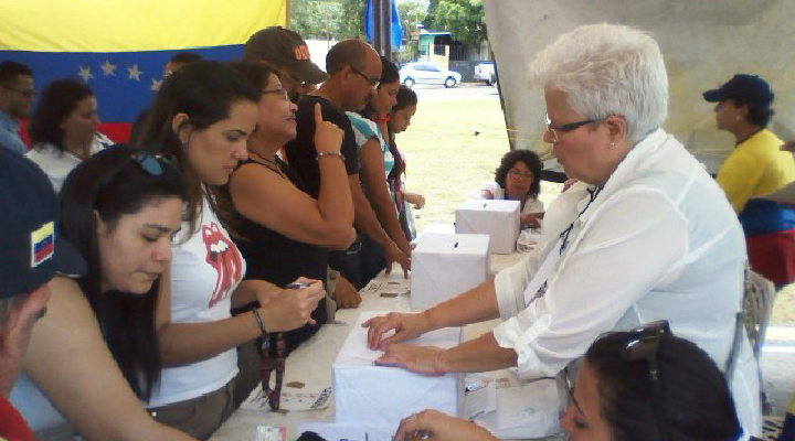 Oposición instaló veinte puntos de participación soberana en el plebiscito