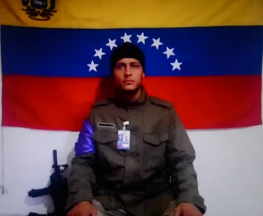 Reaparece Oscar Pérez en un vídeo y asegura que se encuentra en Caracas