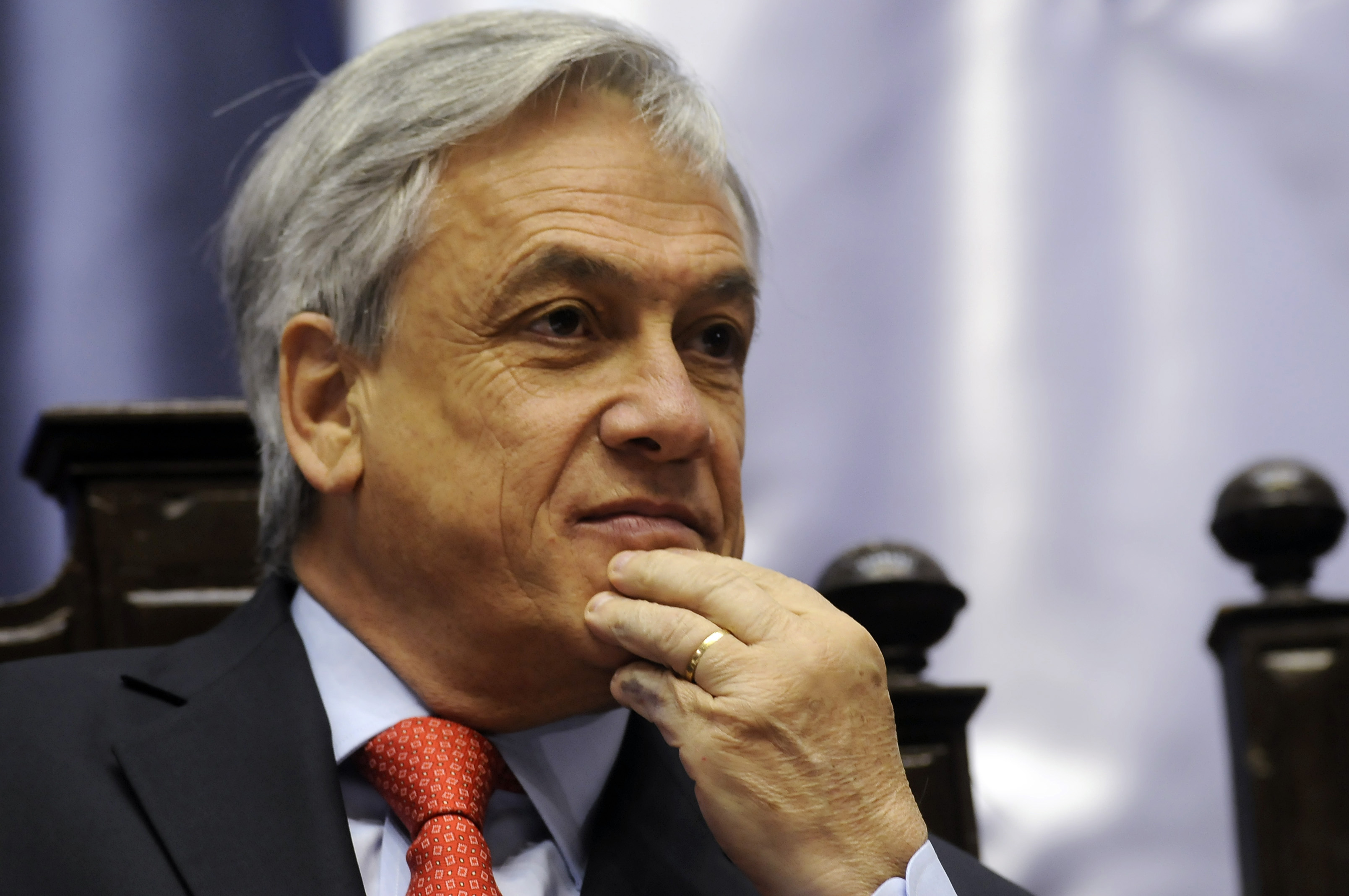 El oficialismo se mantuvo distante  en esta jornada de elecciones