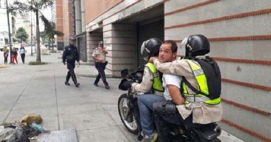 Profesores universitarios tras rejas sin razón alguna