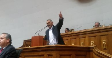 Eustoquio Contreras, Germán Ferrer e Ivón Tellez, afirmaron que ya no pertenecen al bloque de la Patria