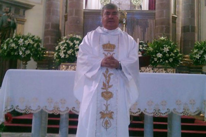 Las denuncias fueron realizadas por docentes que trabajaron en el albergue Ciudad del Niño y La Ciudad Juvenil; ambos centros fundados y regidos por el sacerdote católico Pedro Gutiérrez Farías