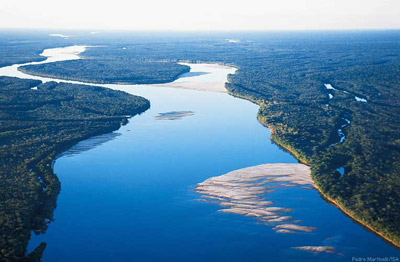 El caudaloso río Amazonas que atraviesa Brasil, ha cobrado históricamente cientos de vidas humanas