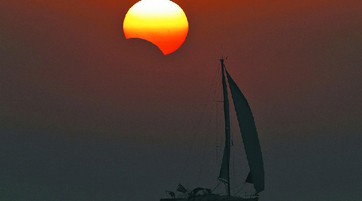 El eclipse solar total o eclipse del siglo