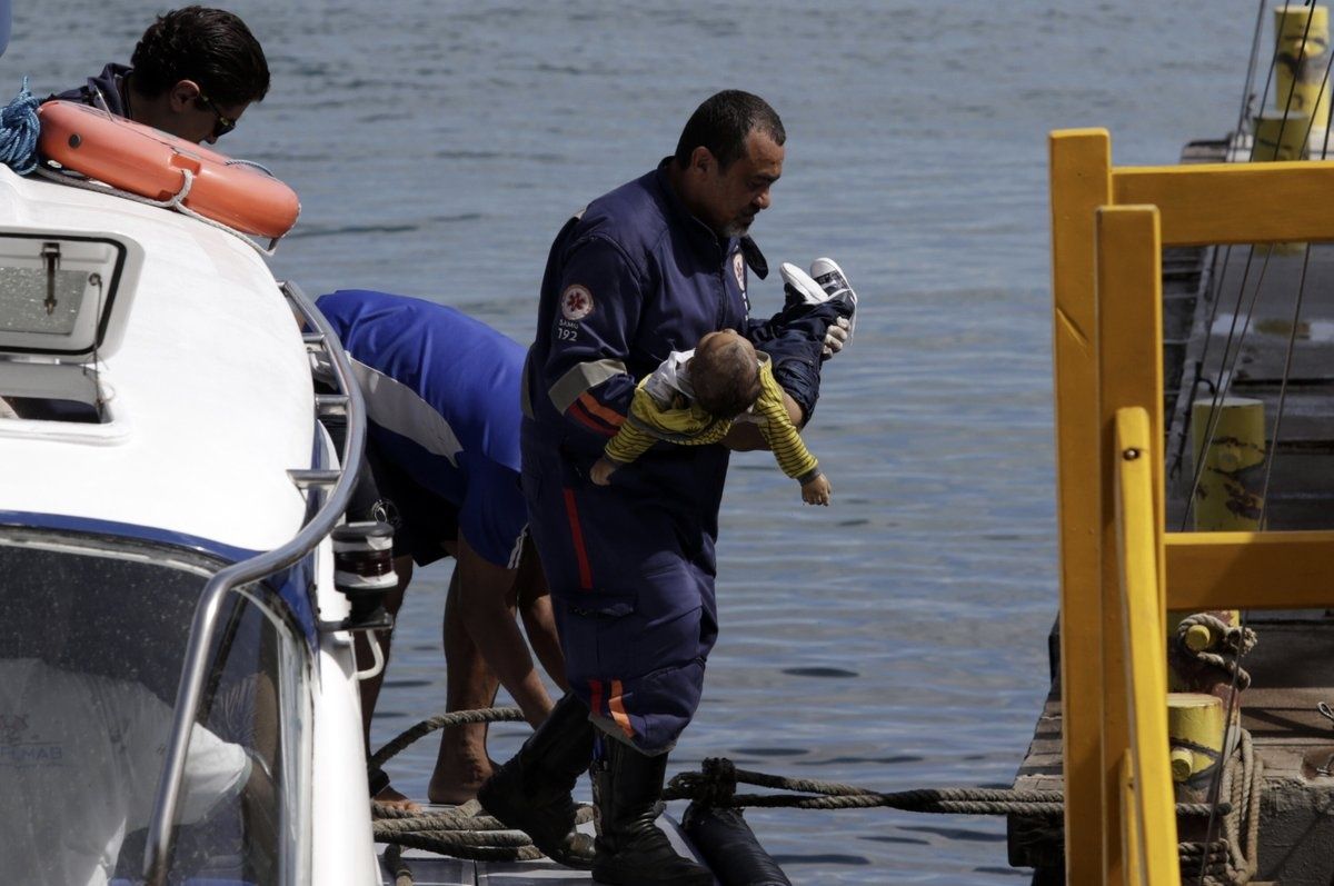 La Marina logró rescatar a 21 personas con vida