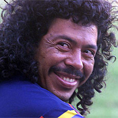 René Higuita aclaró que mantiene compromisos como preparador de arqueros en una institución deportiva a la que recuerda, le  debe "gran parte" de su historia deportiva. Y que piensa corresponder a ese club "con responsabilidad",