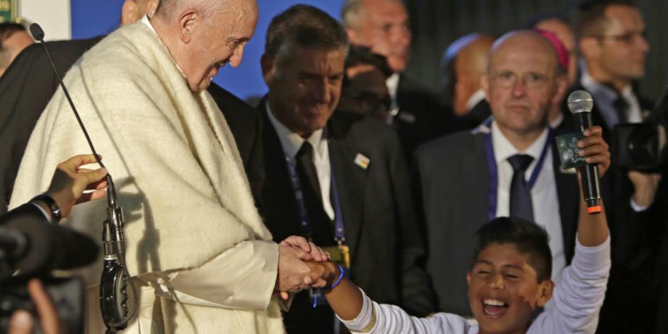 El primer encuentro del Papa Francisco en Colombia, fue con los "otrora" niños de la calle