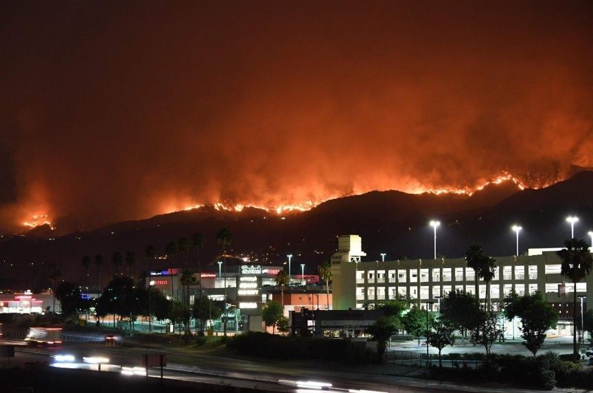 Voraz incendio en Los Angeles, afectó dos mil hectáreas