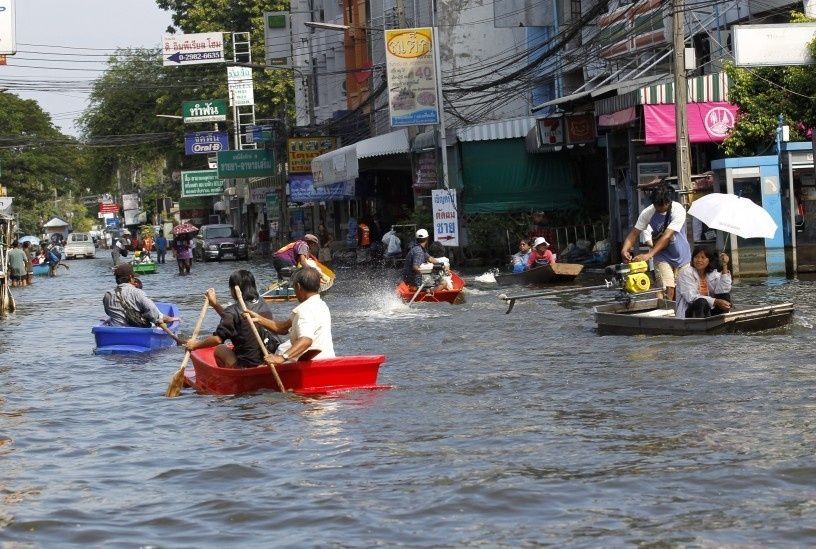 1.400 muertos deja inundaciones en Asia