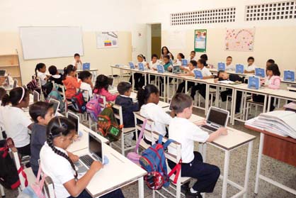 Este 18 de septiembre, estudiantes venezolanos regresaron a las aulas