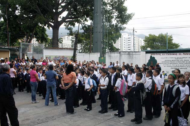 3 millones de morrales de la Patria para el nuevo año escolar, que se distribuyen a las poblaciones indígenas, comunidades rurales y a las poblaciones que registran altos niveles de pobreza.
