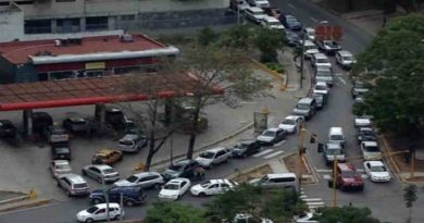 Escasea la gasolina en Venezuela