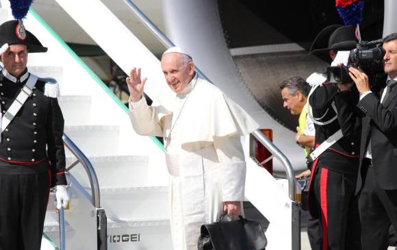 El Papa Francisco, arribó a suelo colombiano a las 4:10 de la tarde, hora colombiana, al Aeropuerto Militar de Catam,