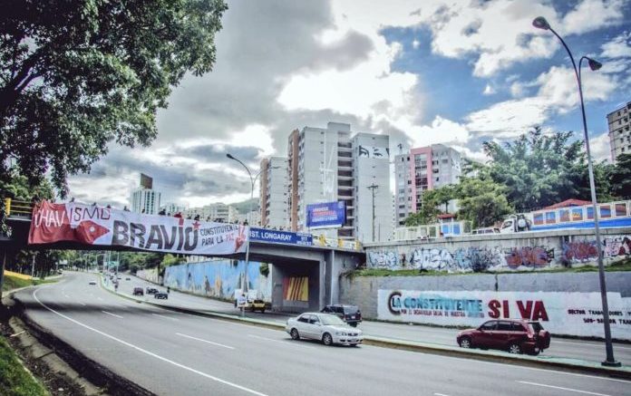Lanzan de un edificio a mujer cercana al alcalde de Caracas, Jorge Rodríguez