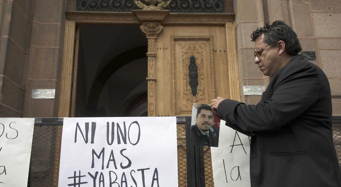 Edgar Daniel Esqueda alternaba su oficio de fotoperiodista del área de sucesos, con el de rescatista voluntario.