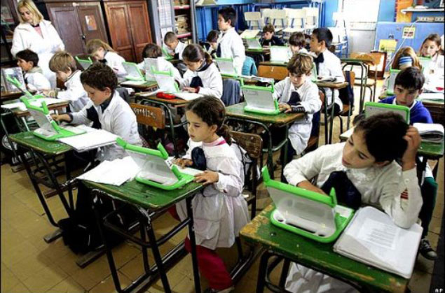 Con una computadora escolar, niñas filmaron abuso sexual que ocurría desde hace un año