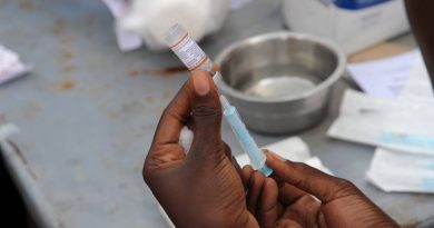 En Nigeria, falsos curanderos ofrecen milagros a traves del internet