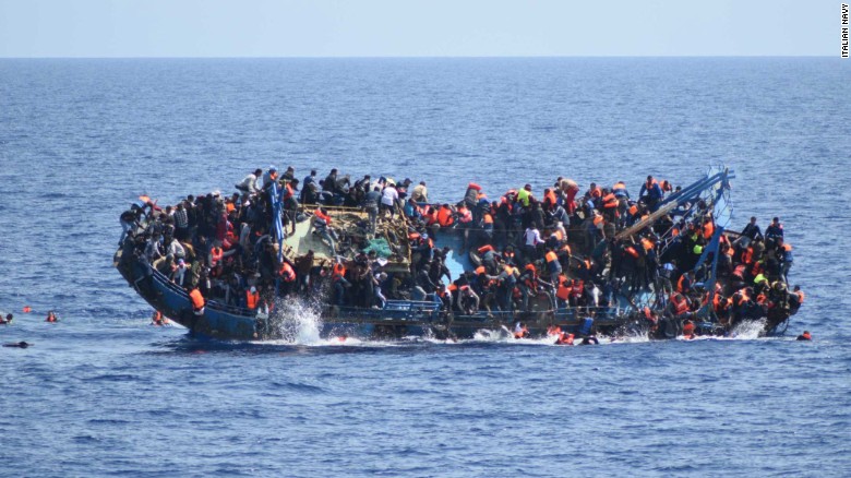 En pleno Mar Mediterráneo, descubren a 26 adolescentes sin vida