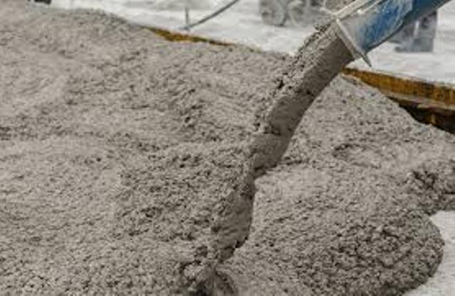 el proceso para su fabricación es muy sencillo, ya que se muele el residuo de la combustión de los huesos de oliva y la escoria, se establece la dosis adecuada de uno y otro y se mezcla todo con agua.