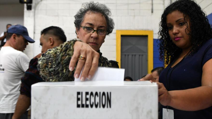 Los hondureños llevan adelante una jornada electoral sin contratiempo