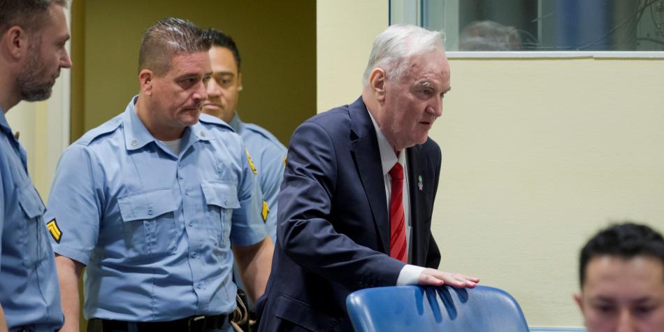Esta sentencia es una evidencia mas de que la justicia si tarda, pero al final llega. Una muestra de ello es El exgeneral Ratko Mladic, el "carnicero de los Balcanes"